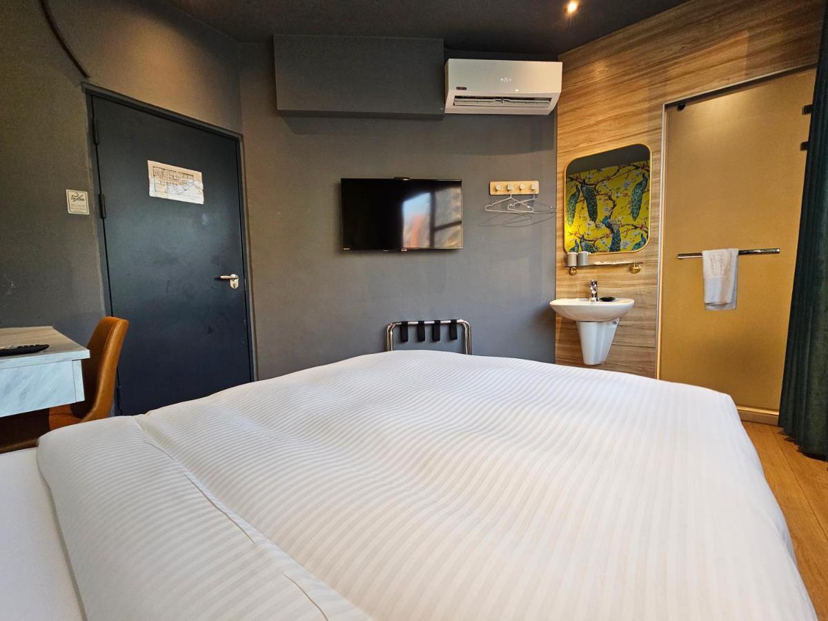 Modern Inn Tajcshung Kültér fotó